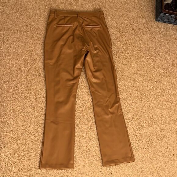 Woman’s Abercrombie Leather Ultra High Rise 12 - Picture 4 of 4
